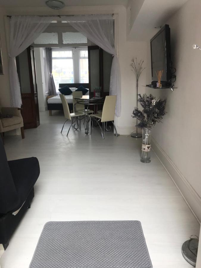 Dream Nest Apartment Southend-on-Sea Exterior photo